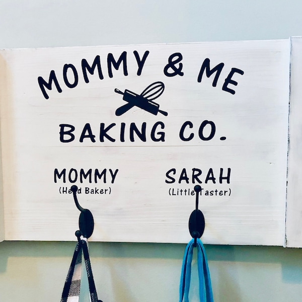 Personalized Apron Holder, Kitchen Wall Decor, Wood Apron Wall Hanging, Farmhouse Kitchen Apron Holder, Kitchen Decor, Custom Apron Rack