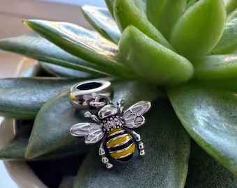 925 Silver charm realistic bee charms for bracelet gift for her friend family
