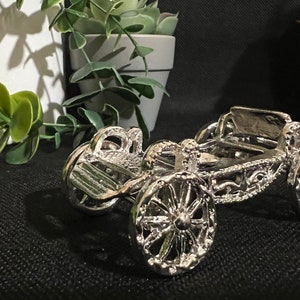 Stunning Car/Carriage Sphere Holder, Silver Colour, Display Stand, Sphere Stand, Unique Design, Car, Princess Carriage, Wheels,