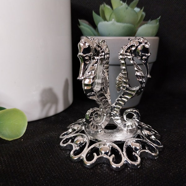 Beautiful Trio of Seahorses Sphere Stand, Display, Holder, All Spheres, Silver colour, 3 seahorse, three sea horses