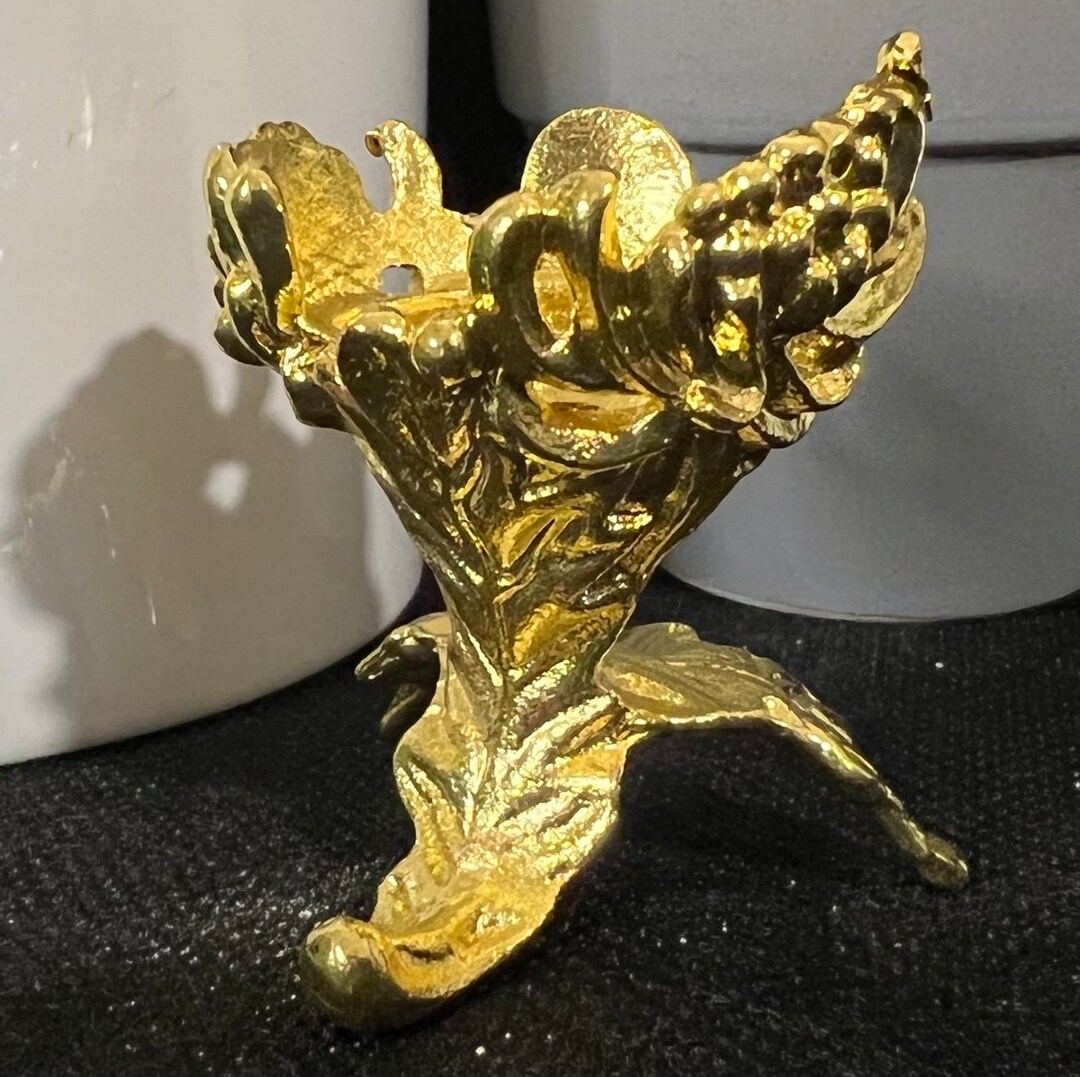 Beautiful Gold Metal Sphere Display Stand With Small Delicate Etsy