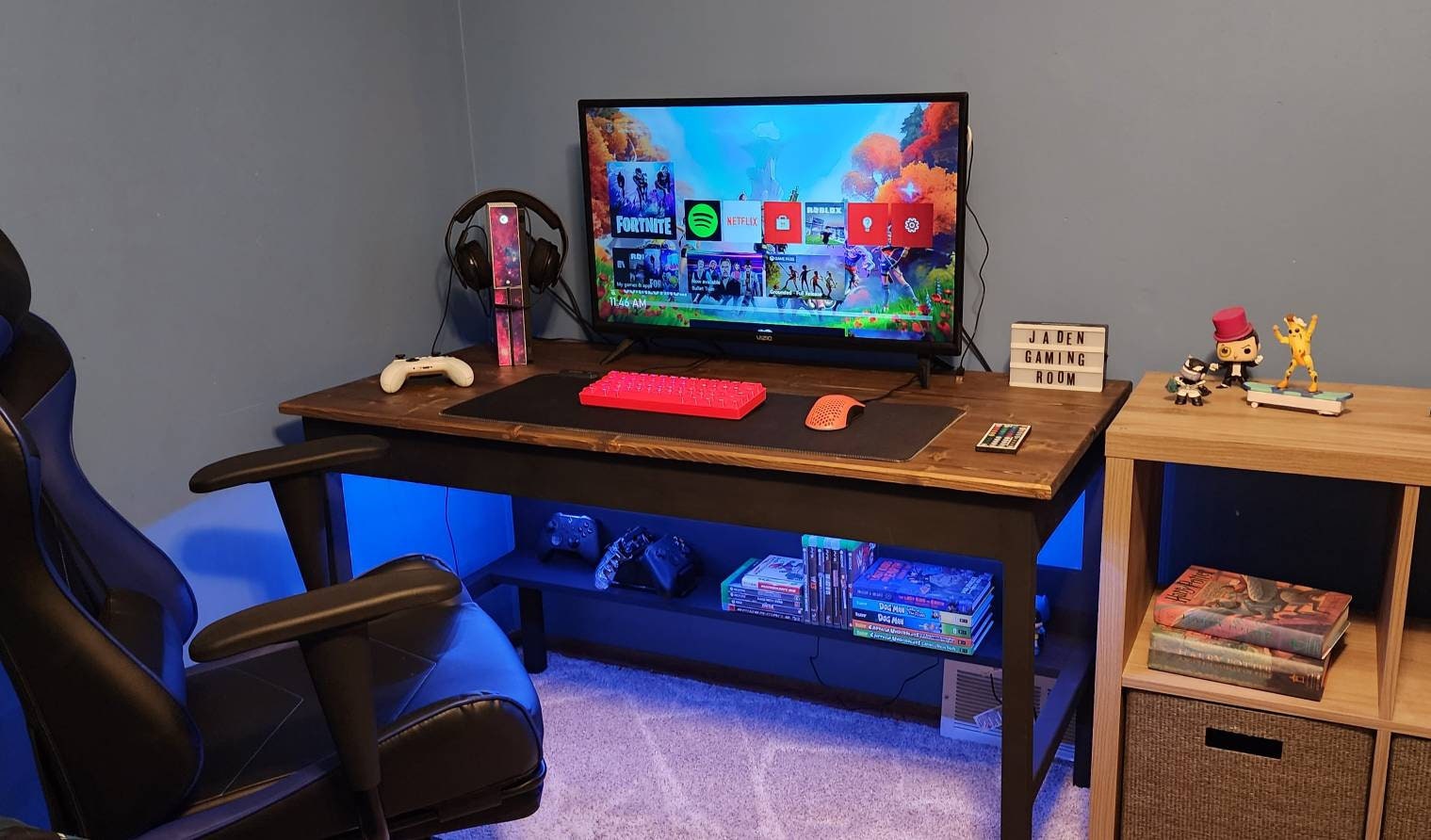 Personalize your Gaming Hub with 9 Gaming Desk Decorations