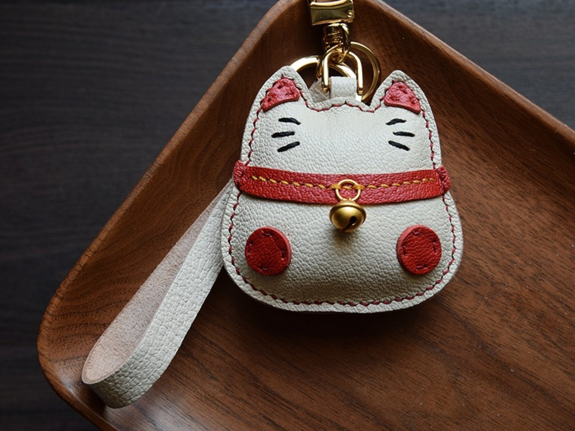 The ultimate “KAWAII” and luxurious handbag charms｜Kateigaho International  Japan Edition- Japanese culture, arts, lifestyle magazine