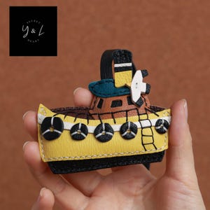 Leder Boot Charme, handgemachte Leder Fischerboot Taschenanhänger, Leder Handtasche und Geldbörse Charme, niedlichen kleinen Boot Schlüsselbund, Leder Geschenk