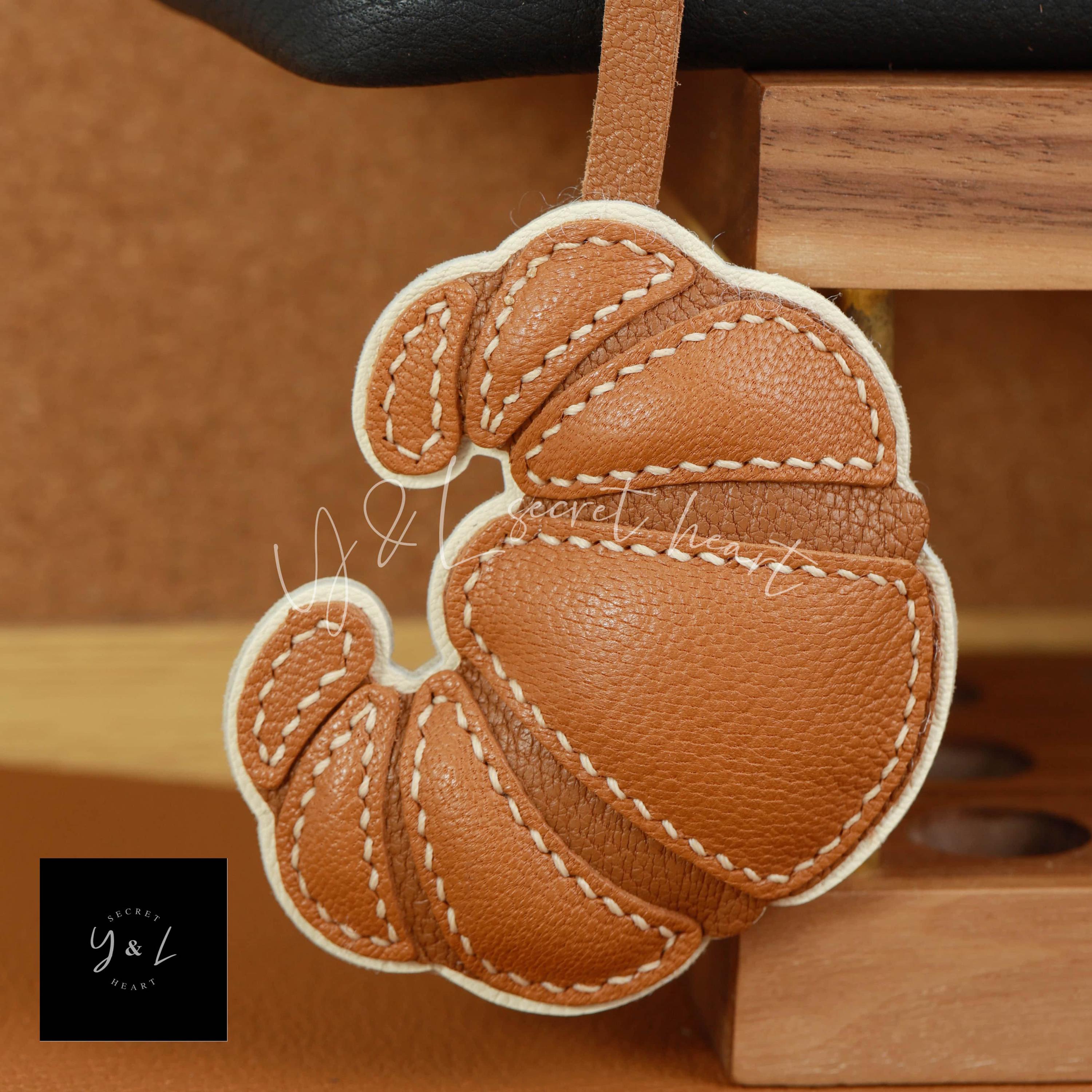 小物 ENOF leather groves with charm Leather Bread Charm, Handmade Leather Croissant Bag Charm