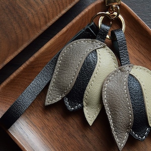 Leather Flower Charm, Handmade Floral Charm, Cute Flower Leather Handbag/ Purse Charm, Flower Keychain, Kelly Bag Charms, Leather Gift