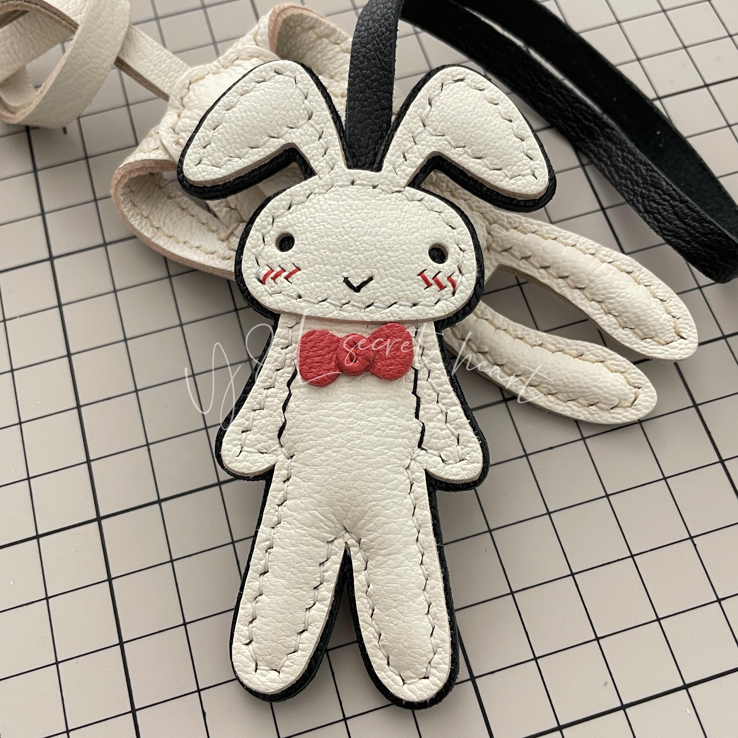 Bunny Charm Earring - Seven Season