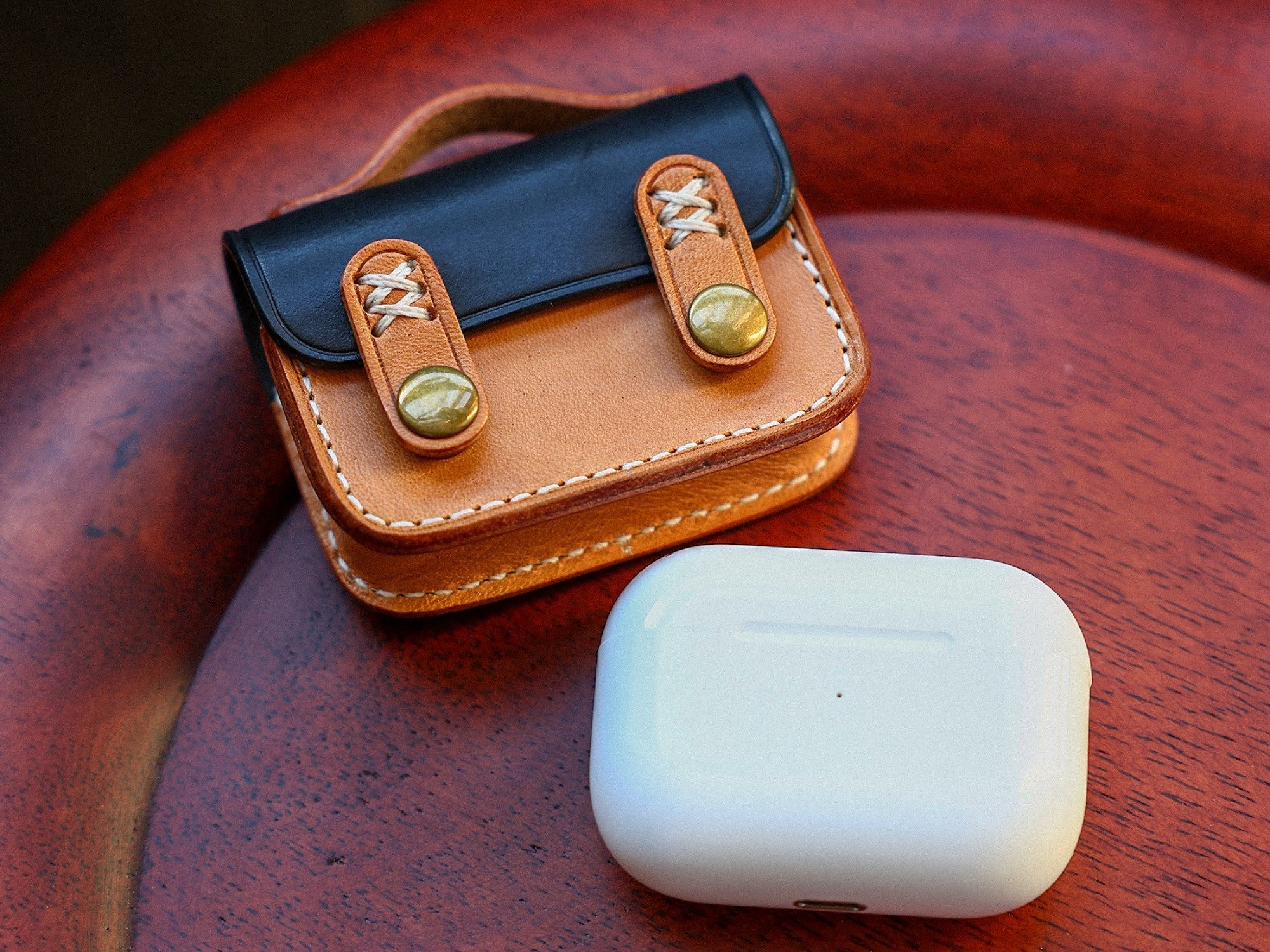 Premium Leather AirPod Case - Protect Your AirPods in Style – Ladicani  Design