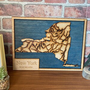 Mapa del río de Nueva York: arte mural de madera, cortado con láser y teñido. Oficina, dormitorio, sala de estar. Decoración de pared con grabados de ríos, lagos y agua