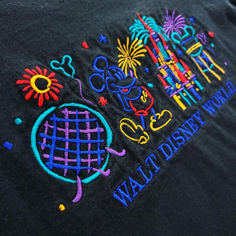 Walt Disney World Vintage T-Shirt Mickey Fireworks Embroidered Single Stitch 90s