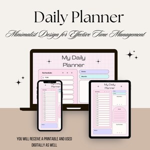 Może przedstawiać: Cyfrowy planer dzienny w różowo-niebieskiej kolorystyce. Planer jest wyświetlany na laptopie, tablecie i telefonie. Na każdym urządzeniu widnieje tekst "My Daily Planner". Na dole obrazu widnieje tekst "You will receive a printable and used digitally as well".