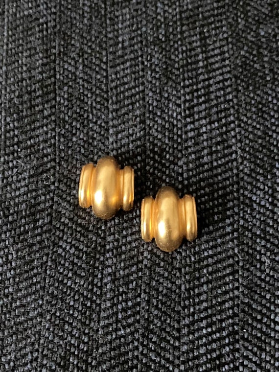 Vintage 1980s Bold Gold Tone Earrings - image 1