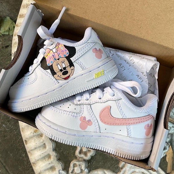 Aangepaste Nike Air Force 1 | Tekenfilm | Handgeschilderde sneakers | Gepersonaliseerde Nike schoenen AF1 | Aangepaste kicks peuter/kinderen/mannen/vrouwen