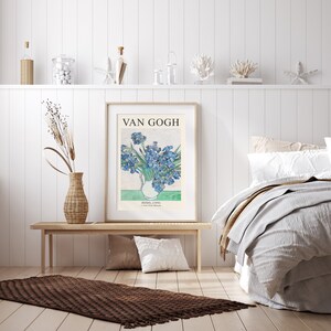 Van Gogh Iris Utställningsaffisch, Museumstryck, Berömd Affisch, Van Gogh Tryck, Blå Väggkonst, Vardagsrumsinredning, Digital Nedladdning bild 7