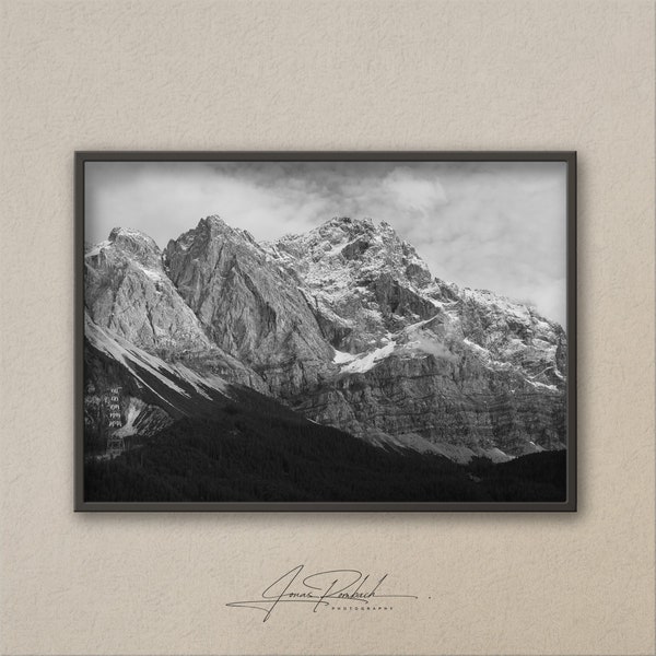 Monochromer Fotodruck der Zugspitze - Fine-Art-Print - Fotoposter