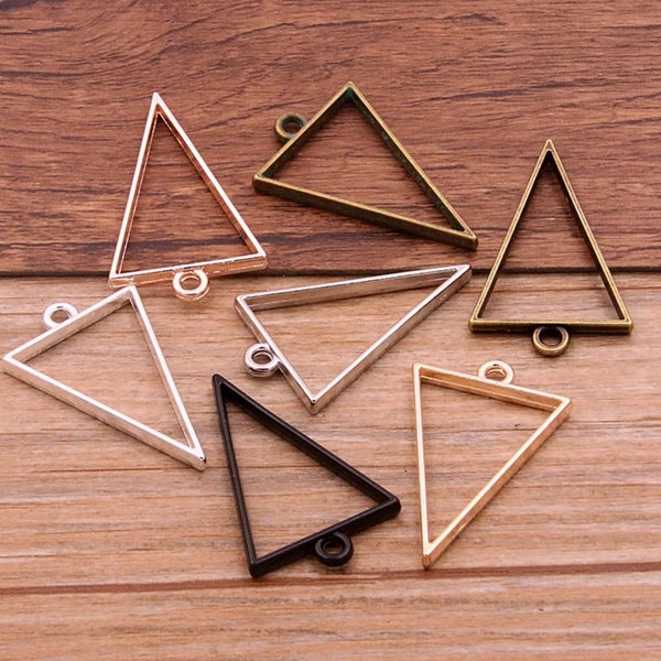 10pcs Metal Zinc Alloy Hollow Triangle Charm Pendant for Jewelry Making