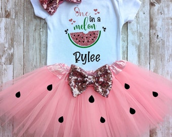 One in a melon baby girl outfit, Watermelon first Birthday outfit, Personalized 1st Birthday Girl Outfit, Summer Girl Birthday