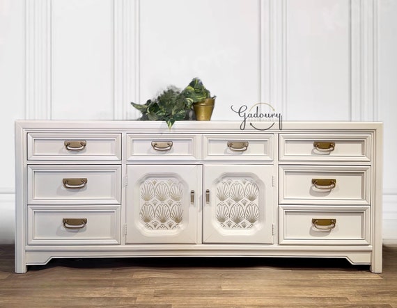 Thomasville 2024 tv armoire