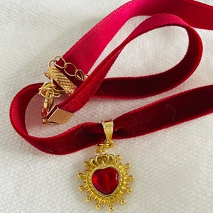 Queen of hearts Choker Gothic Alice in Wonderland D)red & gold Heart