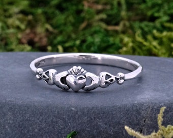 Claddagh Ring | Dainty Tiny Claddagh Ring | Solid Silver Ring | Girls Claddagh Ring | Woemsn Celtic Irish Claddagh Ring | Friendship Loyalty