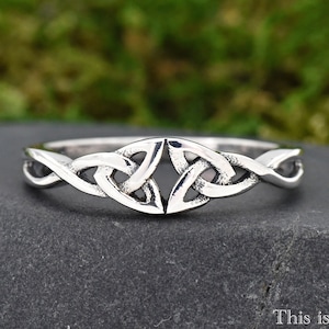 Irish Serch Bythol Ring • Sterling Silver Celtic Triquetra Knot Ring • Icovellavna • Ring for Girlfriend Wife • Everlasting Love