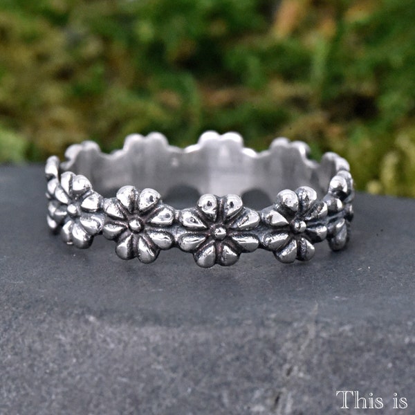 Sterling Silver Daisy Flower Full Eternity Band • Vintage Flower Eternity Thumb Ring • Oxidized Silver • Women's Silver Ring • Ring for Her