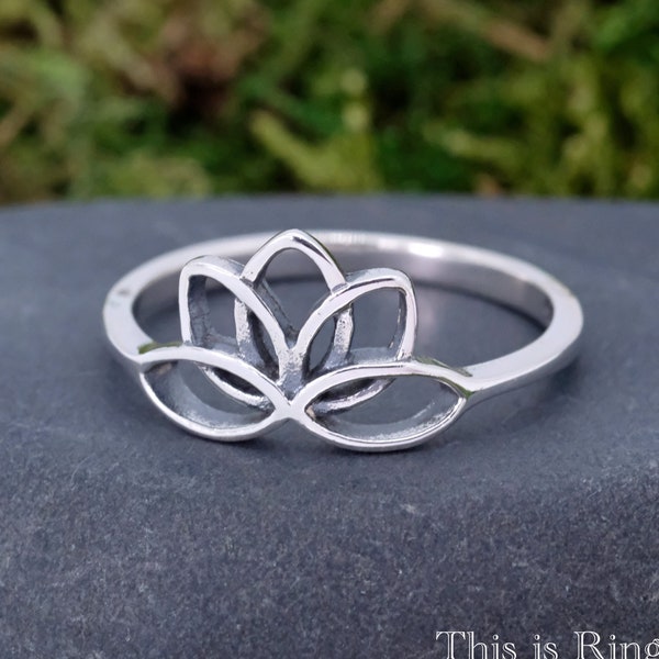 Sterling Silver Water Lily Flower Ring, Silver Ring, Dainty Ring, Minimalist Delicate Zen Meditation Floral Mandala Statement Ring