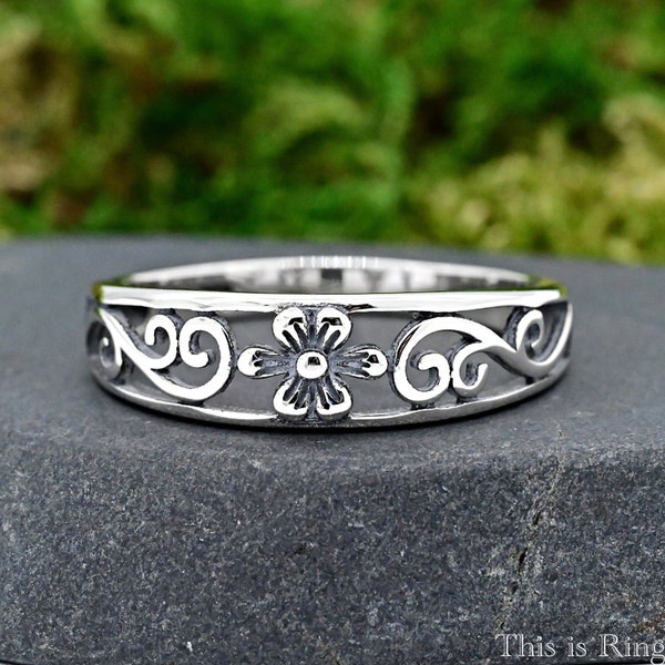 Filigree Swirl Six Petals Flower Center Boho Ring • Solid 925 Sterling Silver Filigree Cut Out Ring • Minimalist Thumb Ring • Floral Ring