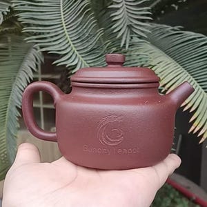 Custom Engraved Yixing Zisha Teapot | De Zhong Zi Ni Clay Gongfu Tea Pot 200ml