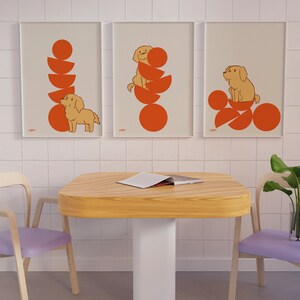 Mitte des Jahrhunderts moderner Golden Retriever - wählen Sie einzeln oder im Set, minimalistische Drucke des spielerischen Hund, der geometrischen Halbkreis-Stapelstapel klettert