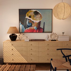 Lámina artística alterada vintage «El beso». Una remezcla de retrato renacentista para una decoración ecléctica y maximalista del hogar de la Regencia de Hollywood. imagen 2