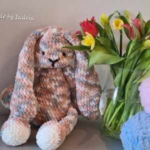 Conejito de ganchillo con orejas largas floopy / cumpleaños, baby shower