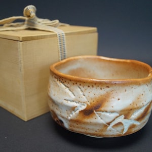 Handmade Japanese Tea Bowl (Chawan) Shino Ceramic Shuichi Sawada