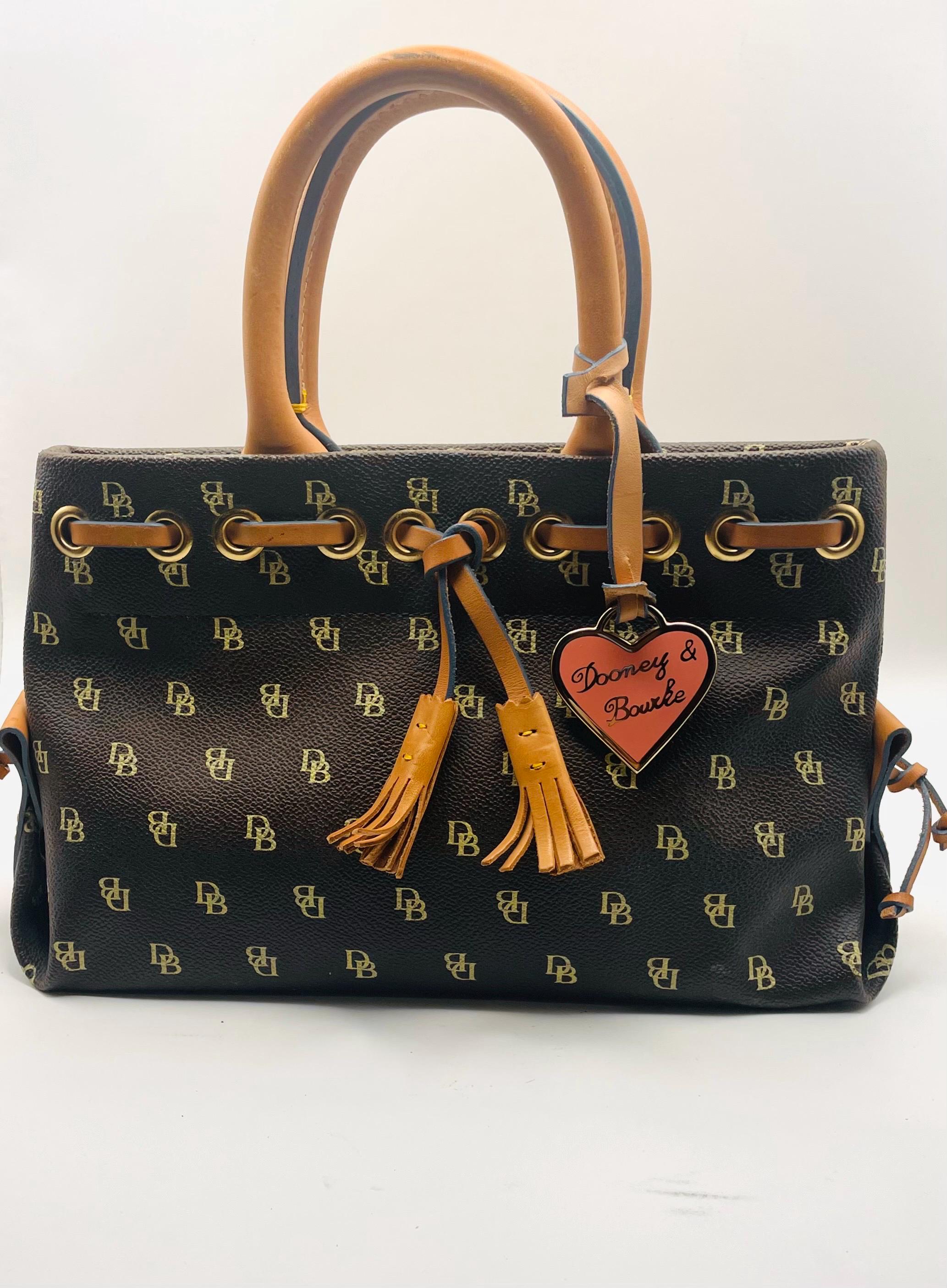 ゆう様【レア】DOONEY & BOURKE　ハンドバッグ　キャンバス Dooney & Bourke Canvas Exterior Baguette Bags & Handbags for