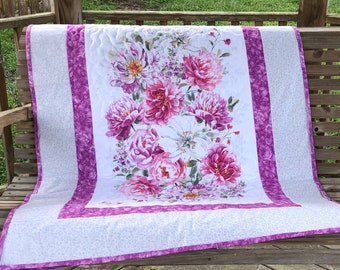 Floral Lap Quilt, Flower Lap Quilt, Gift for Mother, Mother Gift Idea, Woman's Lap Quilt, Small Quilt for Lap, Living Room Lap Quilt