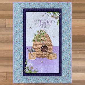 Floral Lap Quilt, Flower Lap Quilt, Gift for Friend, Friendship Gift, Woman&#39;s Lap Quilt, Small Quilt for Lap, Living Room Lap Quilt