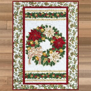 Christmas Wreath Quilt, Handmade Christmas Quilt, Christmas Poinsettia Quilt, Christmas Wreath Decor, Christmas Wall Hang, Holiday Quilt