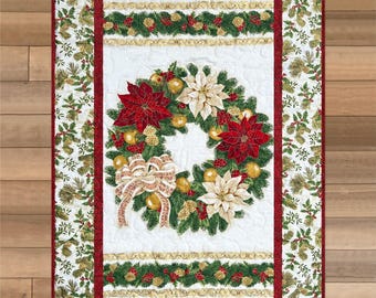 Christmas Wreath Quilt, Handmade Christmas Quilt, Christmas Poinsettia Quilt, Christmas Wreath Decor, Christmas Wall Hang, Holiday Quilt