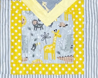 Edredón de jungla para bebé hecho a mano con tela Minky suave, decoración de guardería de jungla en amarillo y gris