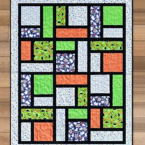 Handmade Halloween Quilt, Patchwork Halloween Quilt, Ghost Halloween Decor, Ghost Theme Quilt, Halloween Quilt Ghost, Patchwork Halloween