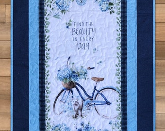 Floral Lap Quilt, Katzenliebhaber Runde Quilt, Fahrrad Quilt, Mutter Geschenkidee, Frau Runde Quilt, Quilt mit Katzen Design, Quilt mit Fahrrad Design