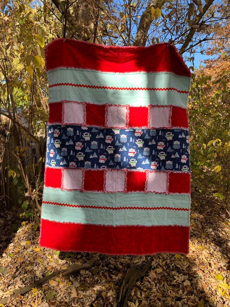 Christmas Flannel Rag Quilt ice Blue, Red and White With Dark Blue