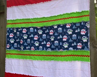 Christmas Flannel Rag Quilt (Green, Red and white with Dark Blue center of Fuzzy Yeti’s), Couch Blanket, Lap Quilt, Kids Quilt