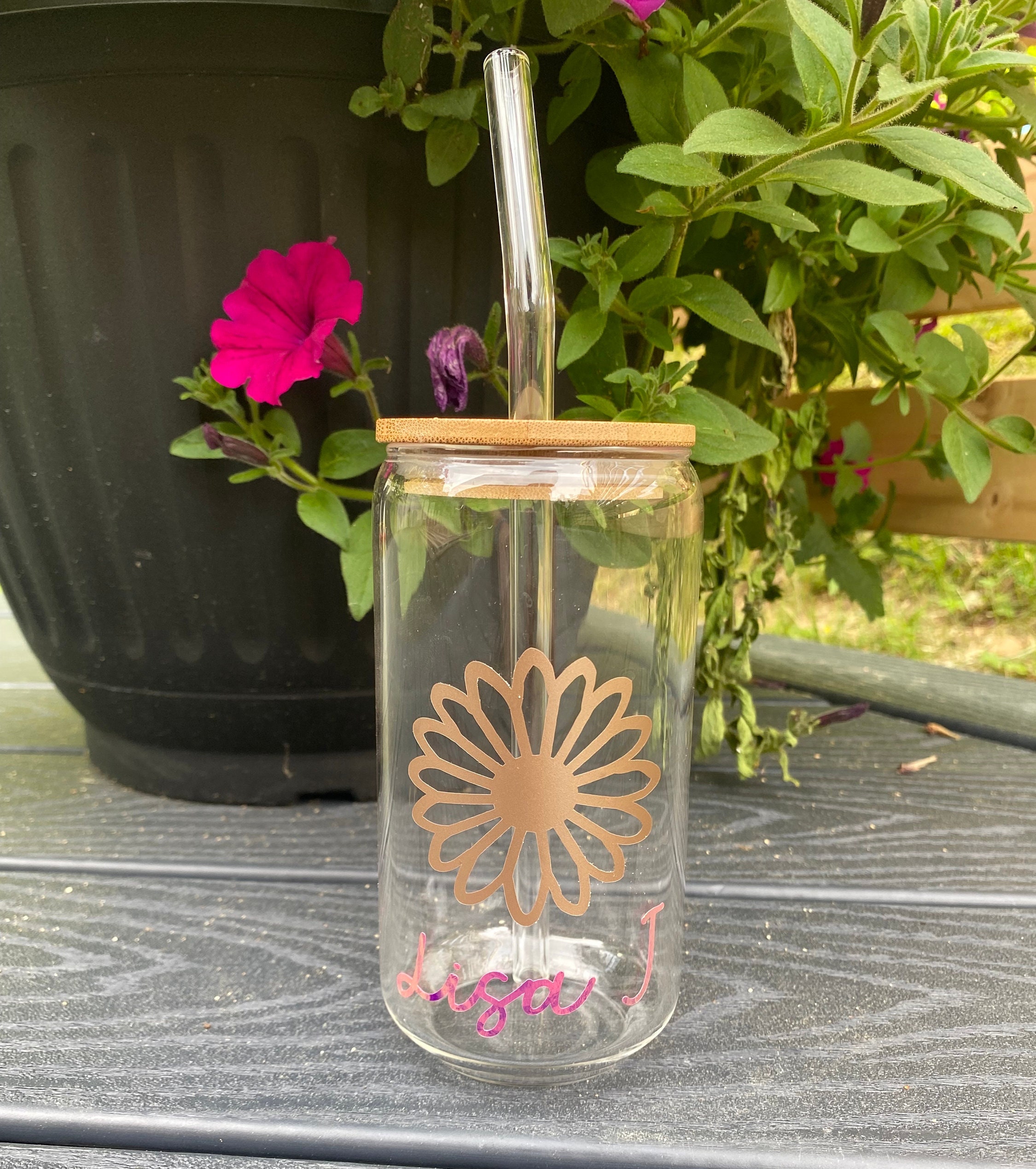 Vaso de lata de vidrio con tapa de bambú de 16 oz con envoltura de flores  al por mayor para tu tienda - Faire España