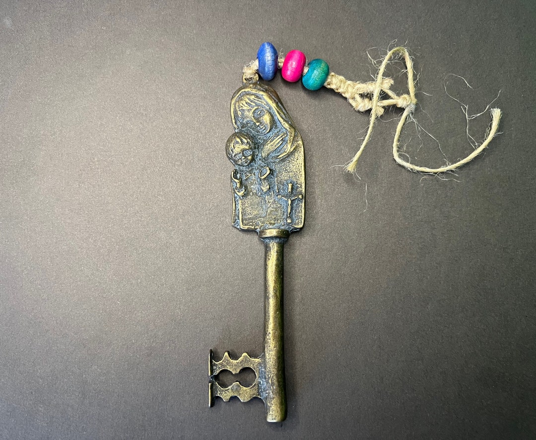 Mery Key's Vintage Forged Keyantique Key Wood Door - Etsy