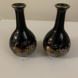 A Rare Chinese Ming Dynasty Hand painted Barber bottle