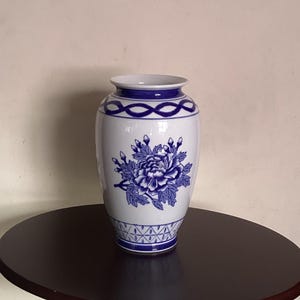 Vintage Floral Chinoiserie Blue and White Ceramic Vase