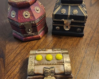 3  Small Vintage Trinket Boxes