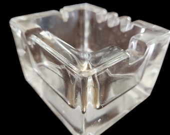 Vintage Heavy Crystal Glass Cigar/ Cigarette Ashtray.