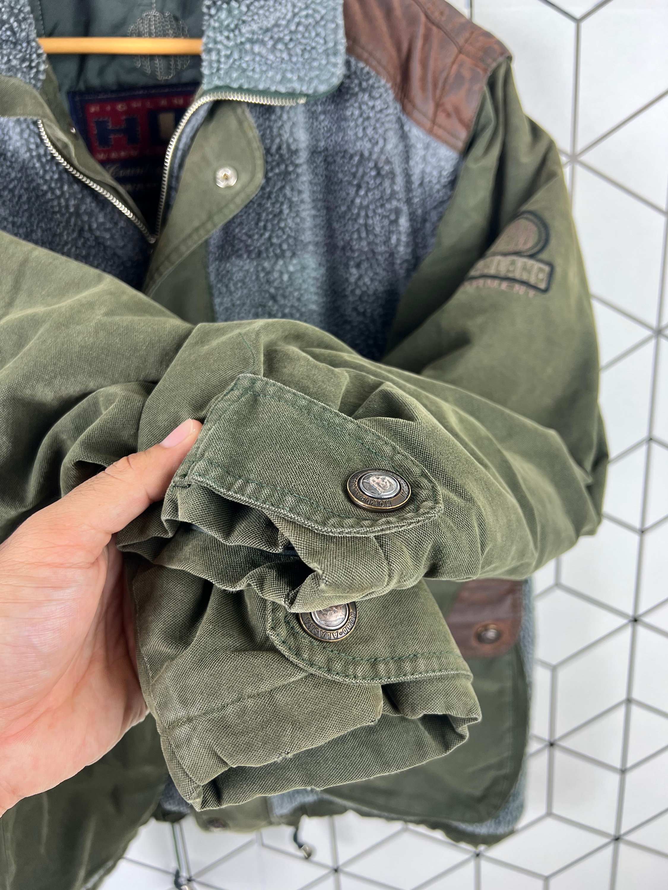 Vintage Italy Brand Highland Garment Wampum Alaska Chore Jacket 2  